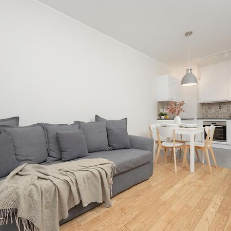 Srodmiescie Warsaw Muranow Apartments With Parking By Noclegi Renters Ngoại thất bức ảnh