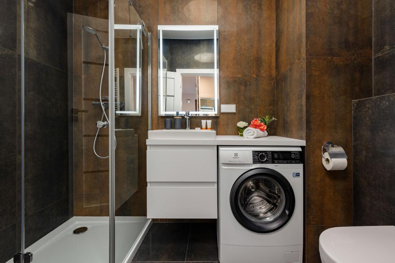 Srodmiescie Warsaw Muranow Apartments With Parking By Noclegi Renters Ngoại thất bức ảnh