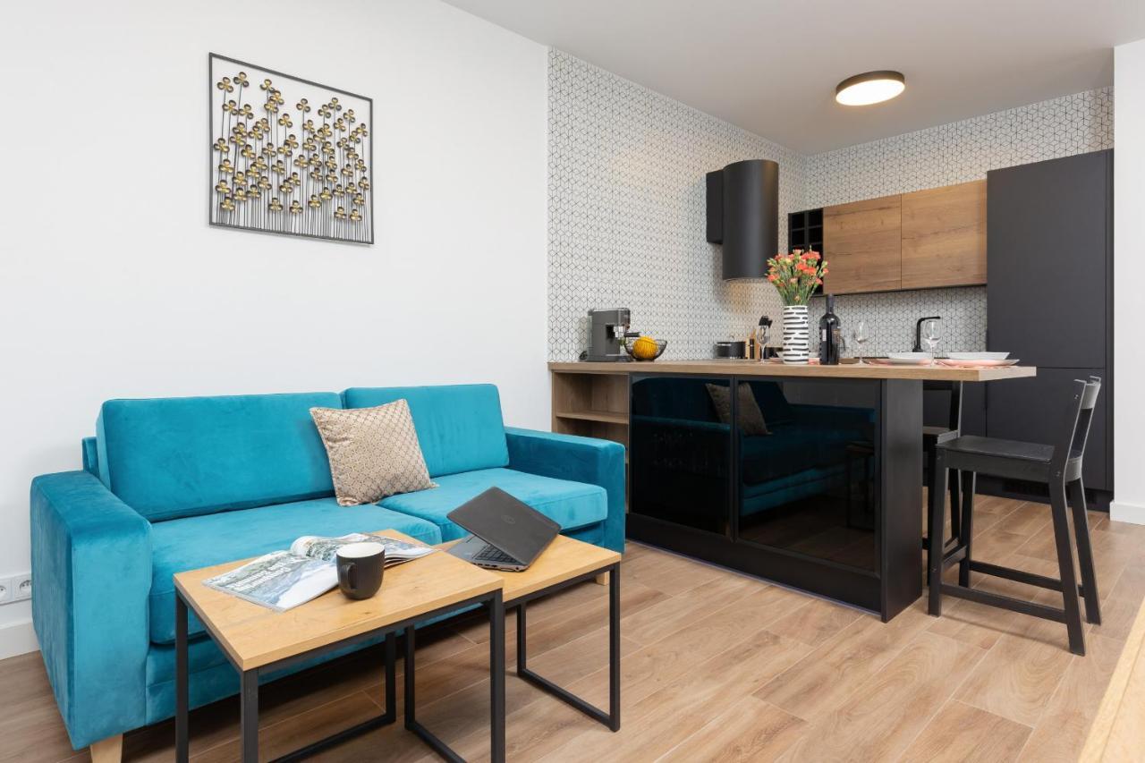 Srodmiescie Warsaw Muranow Apartments With Parking By Noclegi Renters Ngoại thất bức ảnh