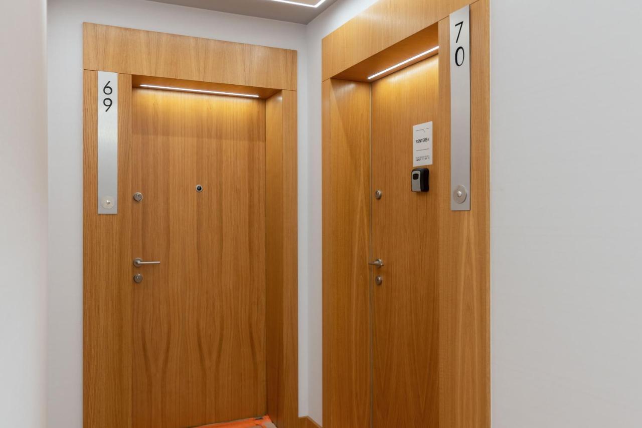 Srodmiescie Warsaw Muranow Apartments With Parking By Noclegi Renters Ngoại thất bức ảnh