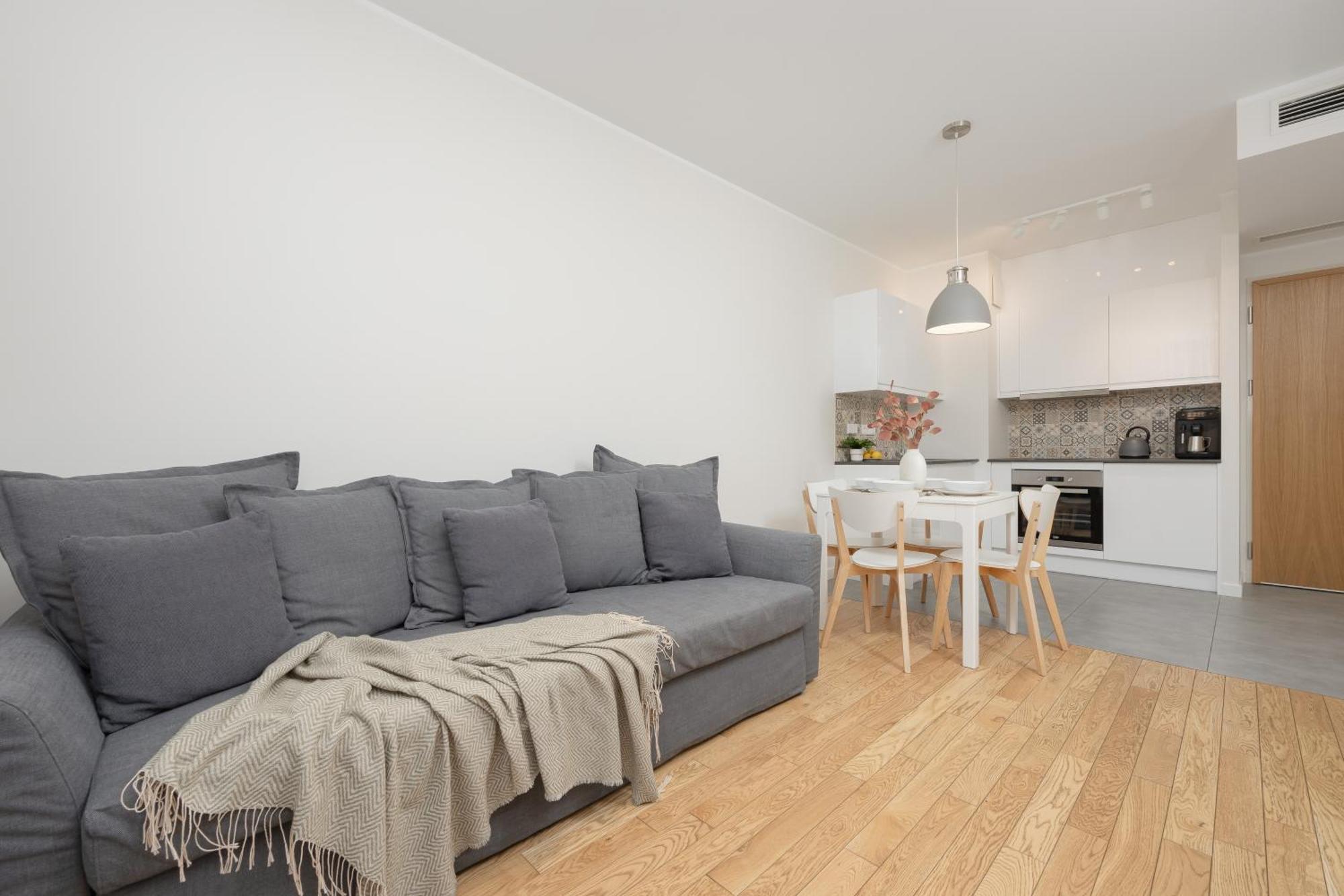 Srodmiescie Warsaw Muranow Apartments With Parking By Noclegi Renters Ngoại thất bức ảnh